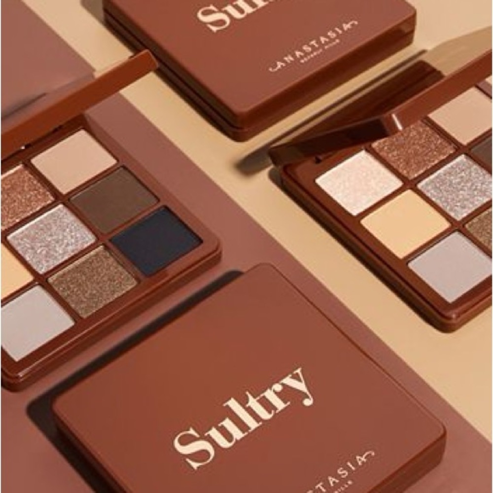 ABH Mini Sultry Eyeshadow Palette